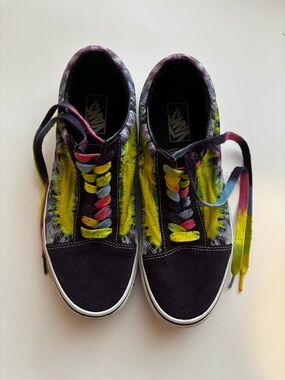 Vans Old Skool Sneakers in Black with Multicolor Tie-Dye